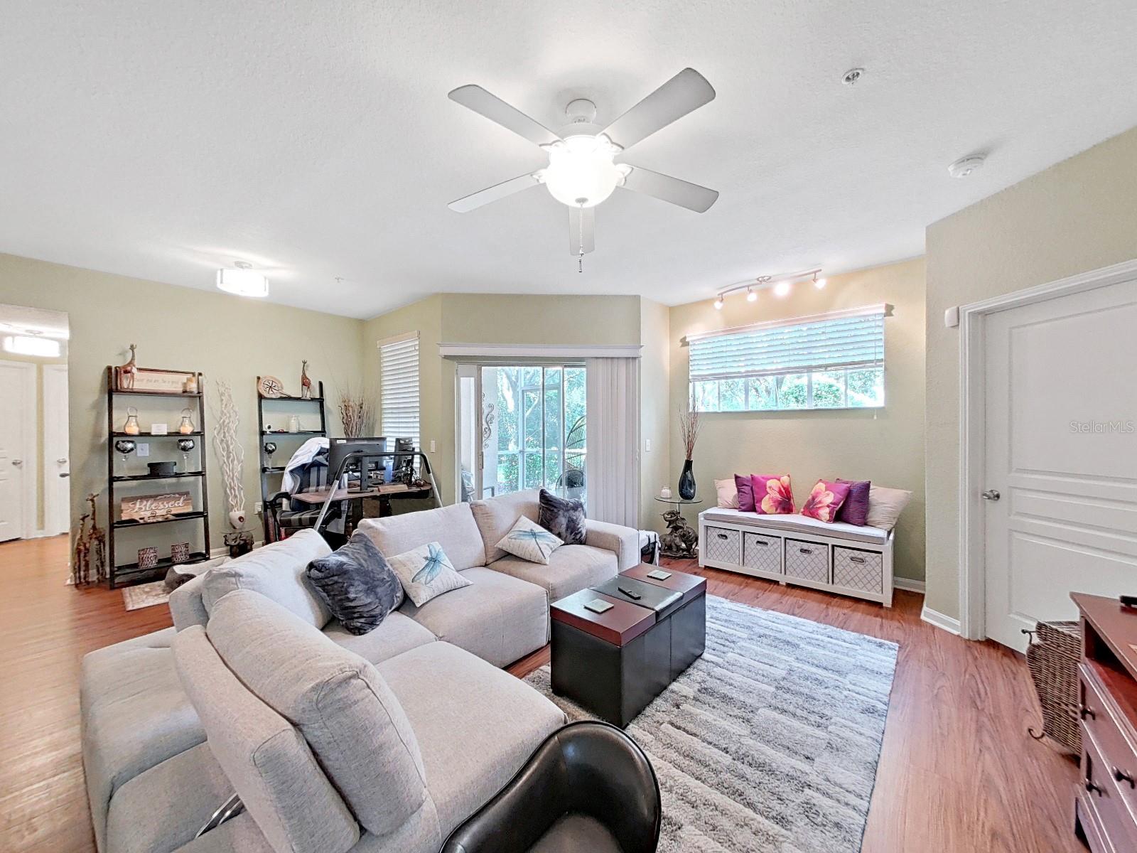 OXFORD PLACE AT TAMPA PALMS A - Residential