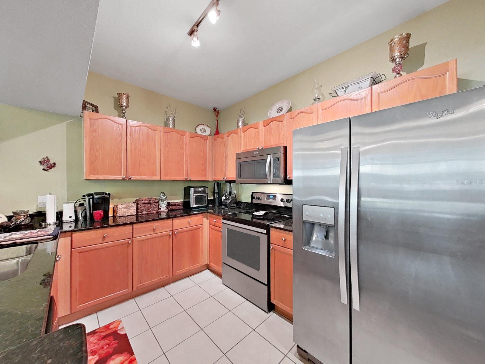 OXFORD PLACE AT TAMPA PALMS A - Residential