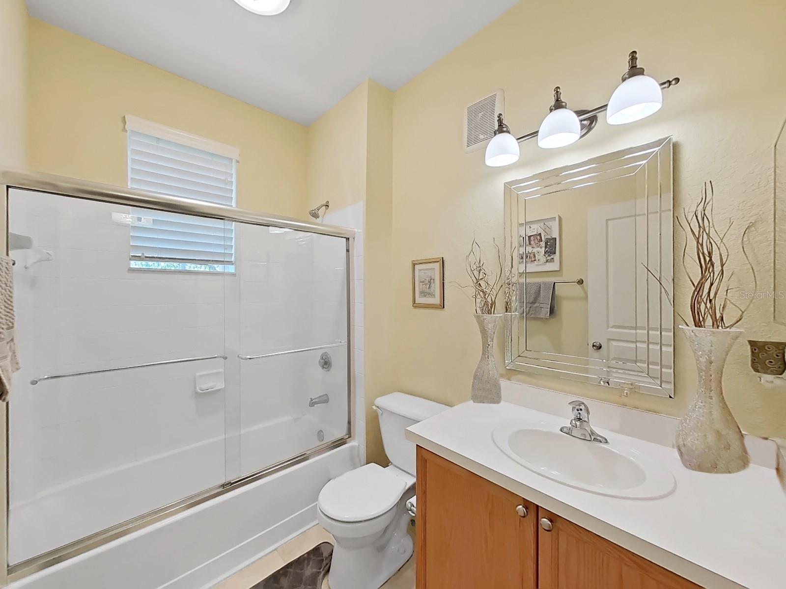 OXFORD PLACE AT TAMPA PALMS A - Residential