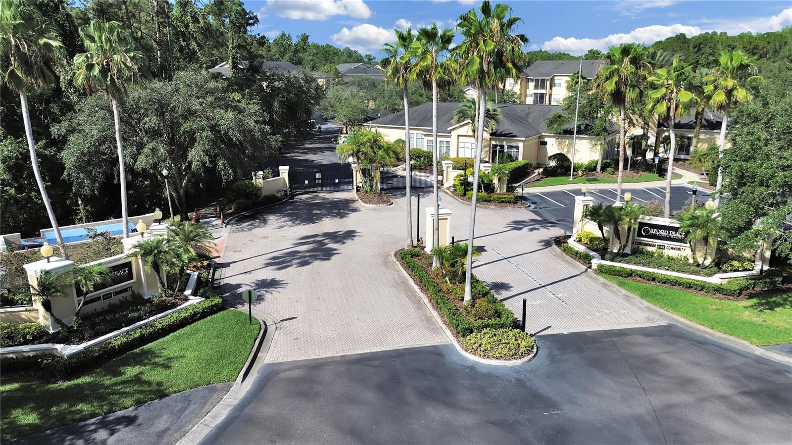 OXFORD PLACE AT TAMPA PALMS A - Residential