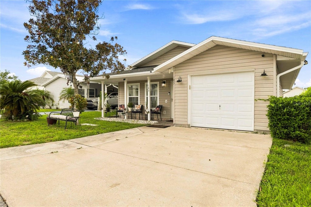 Photo of 50989 Highway 27 #185, Davenport, FL 33897 (MLS # O6439721)