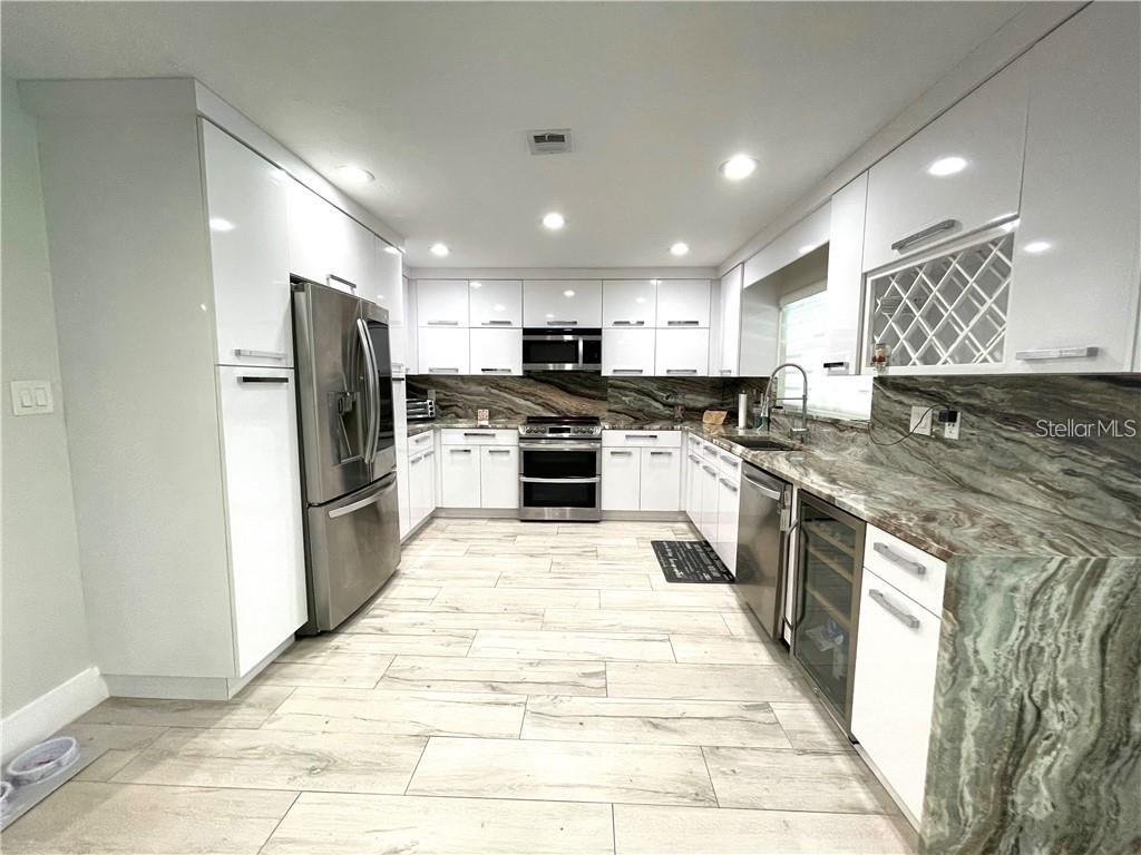 1501 GRANDVIEW BOULEVARD