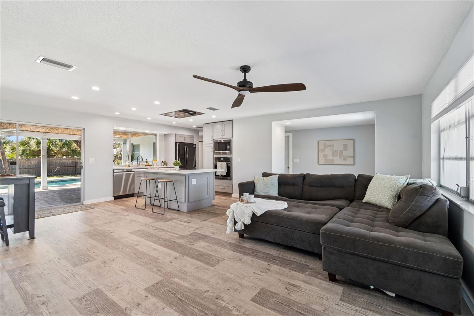 MAXIMO POINT ADD - Residential