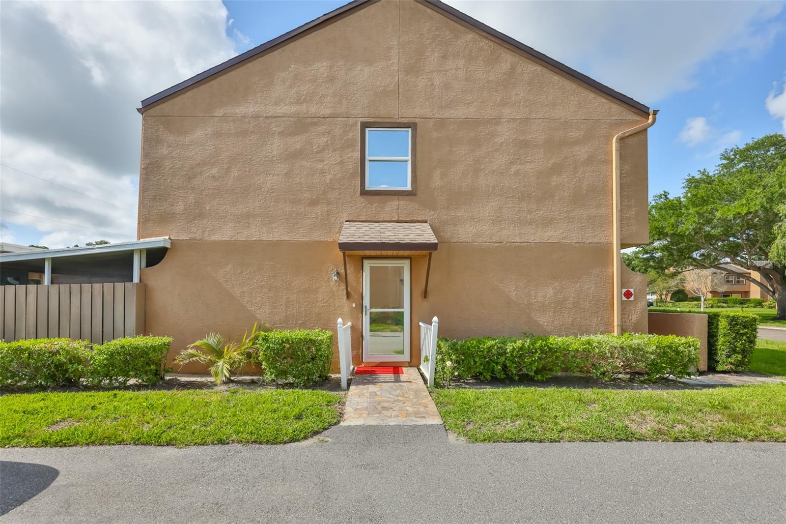 1865 CLEARBROOKE DRIVE