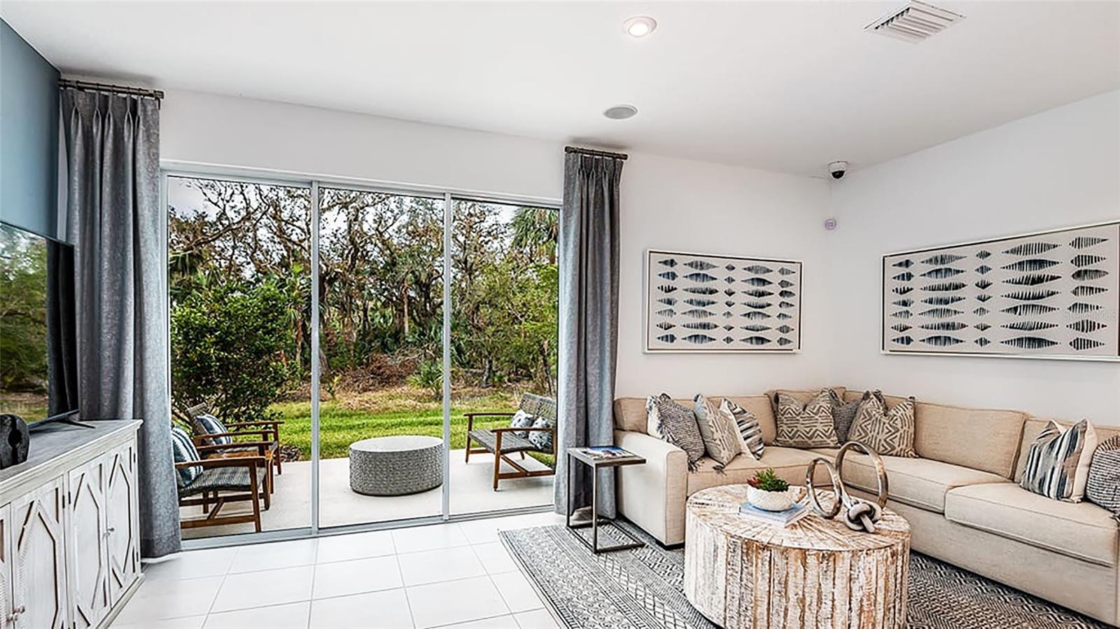 SKYE RANCH NBRHD TWO TWNHMS - Residential Lease