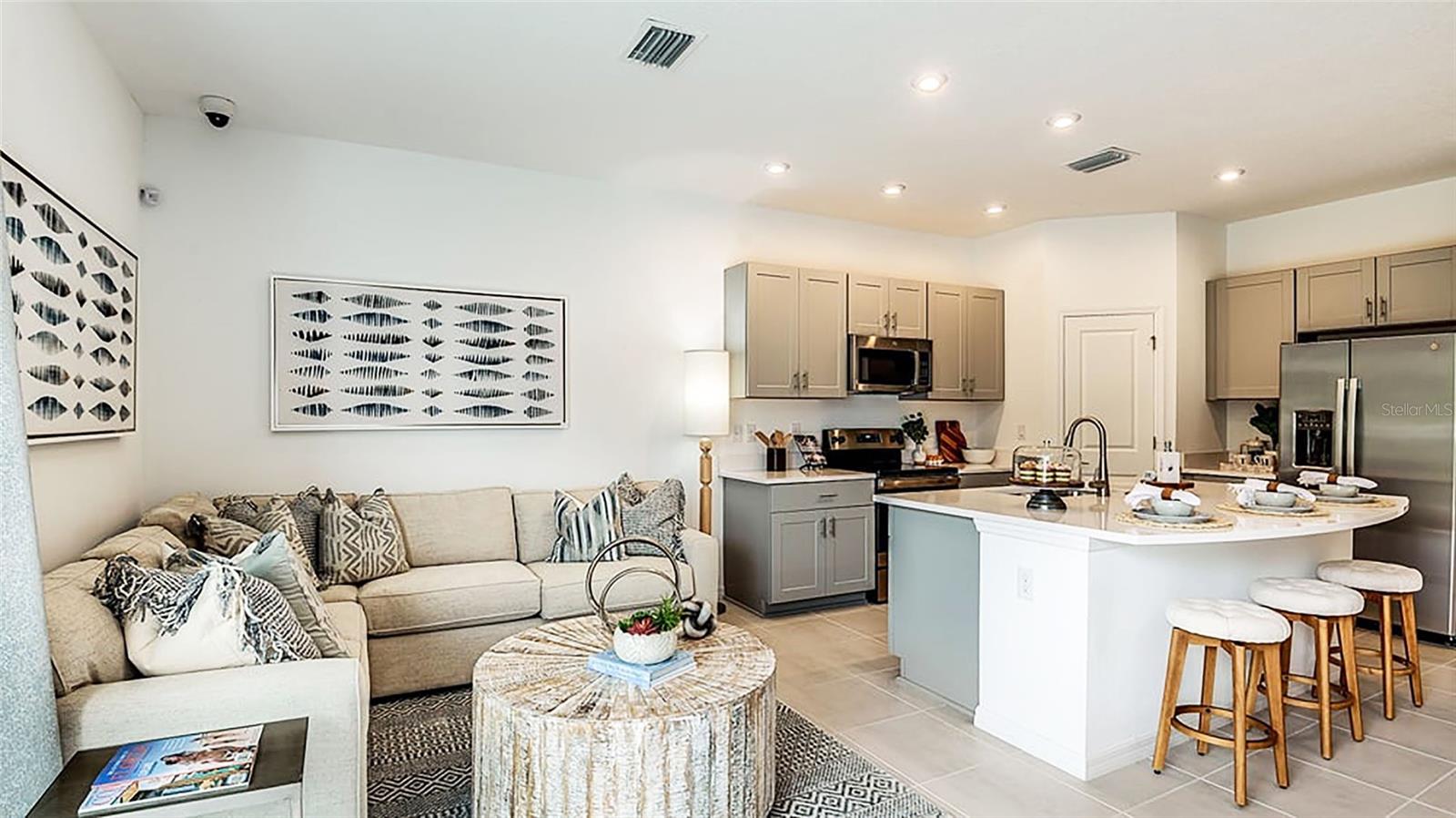 SKYE RANCH NBRHD TWO TWNHMS - Residential Lease