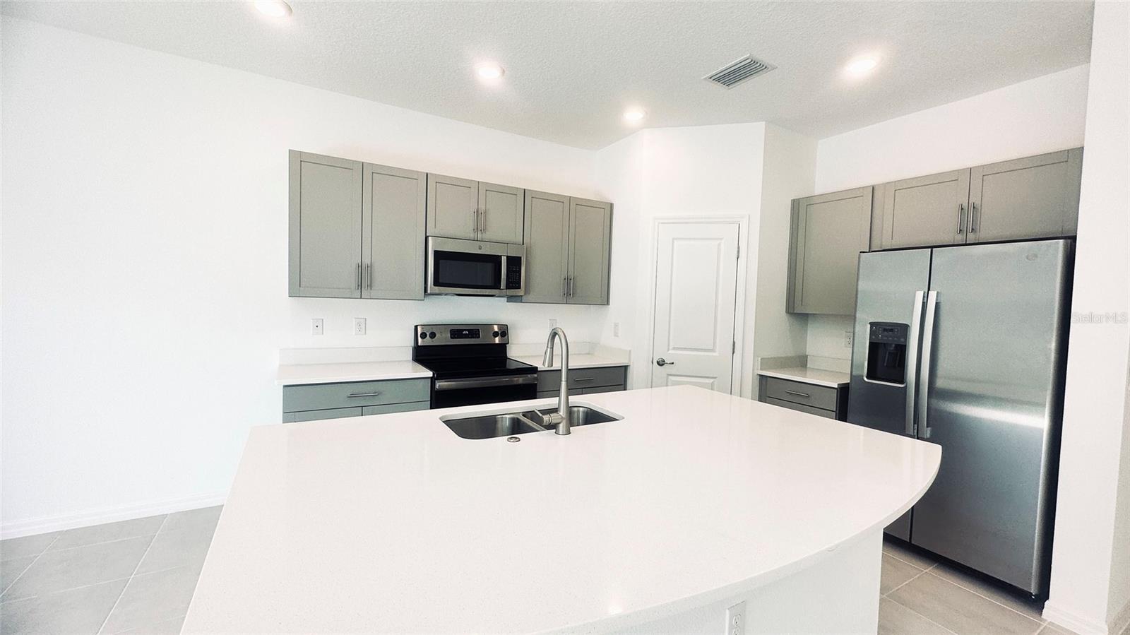 SKYE RANCH NBRHD TWO TWNHMS - Residential Lease