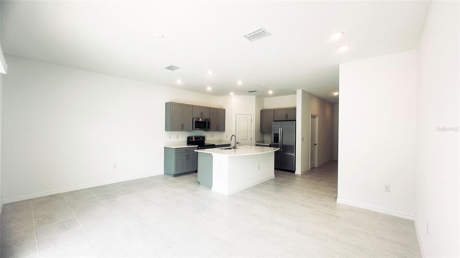 SKYE RANCH NBRHD TWO TWNHMS - Residential Lease