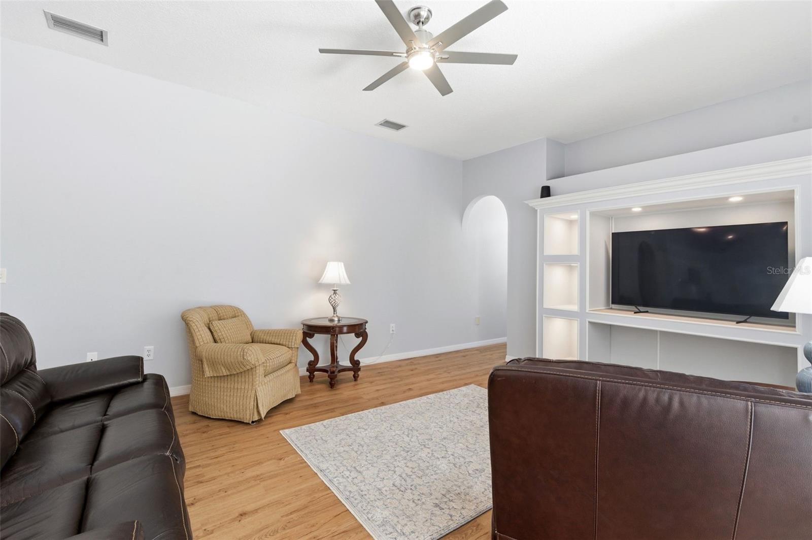 CRESCENT OAKS COUNTRY CLUB KINGSBURY PH 3 - Residential