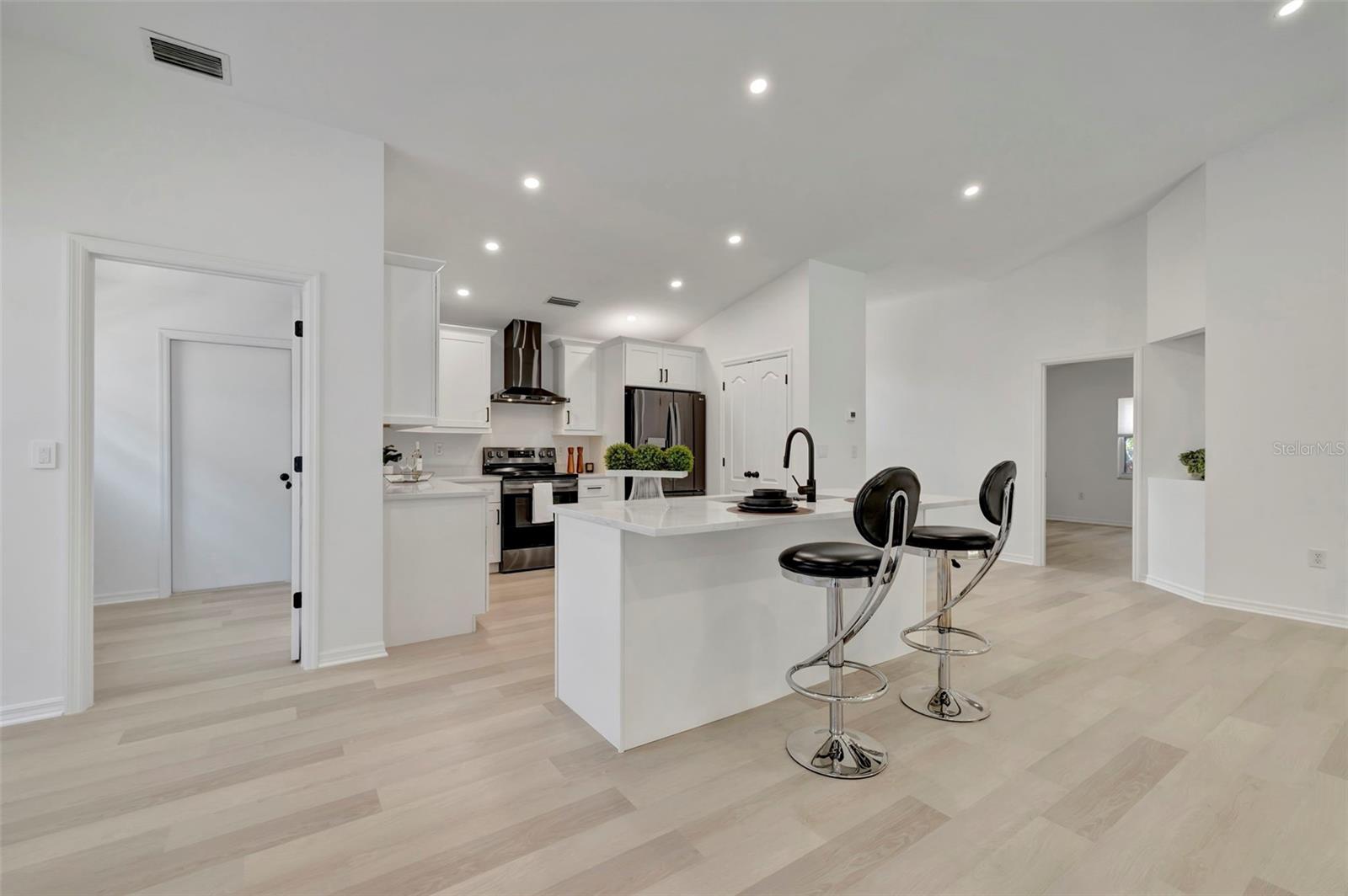 DEL SOL VILLAGE AT LONGWOOD RUN PH 02 - Residential