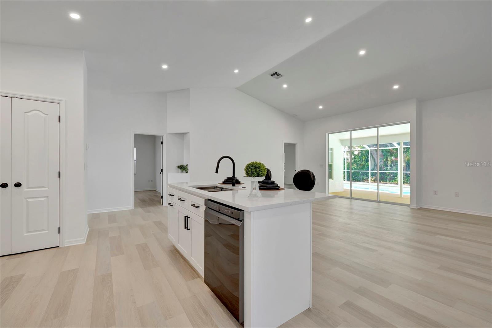 DEL SOL VILLAGE AT LONGWOOD RUN PH 02 - Residential