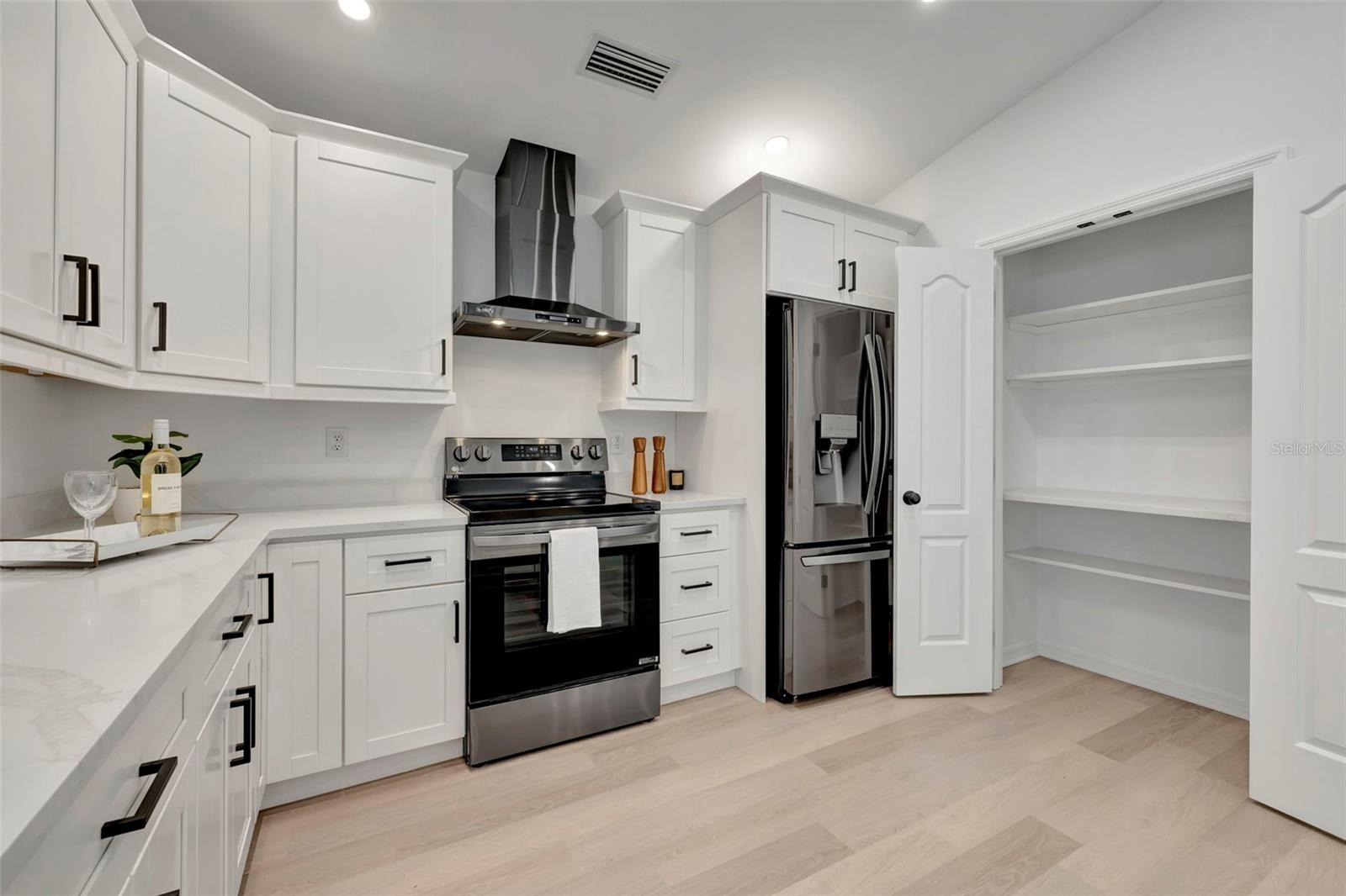 DEL SOL VILLAGE AT LONGWOOD RUN PH 02 - Residential