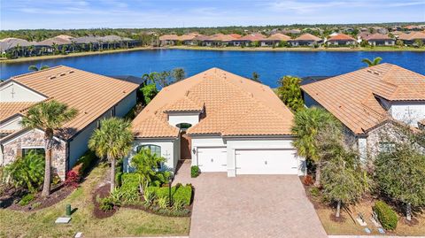 7036 WHITTLEBURY TRAIL BRADENTON FL 34202