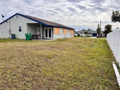 A home in PORT CHARLOTTE