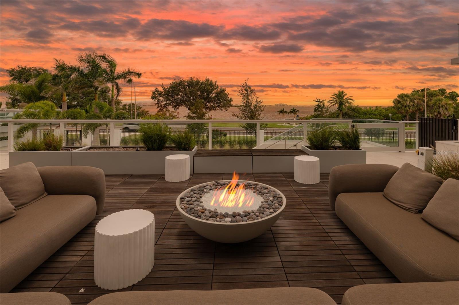 SERENA BY THE SEA - Residential Lease