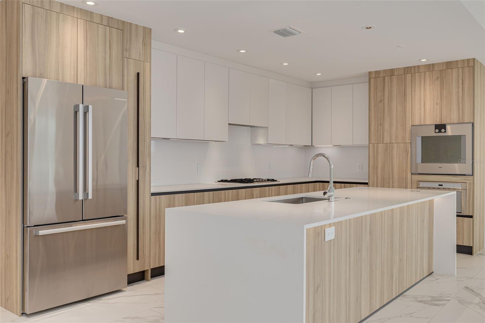 SERENA BY THE SEA - Residential Lease