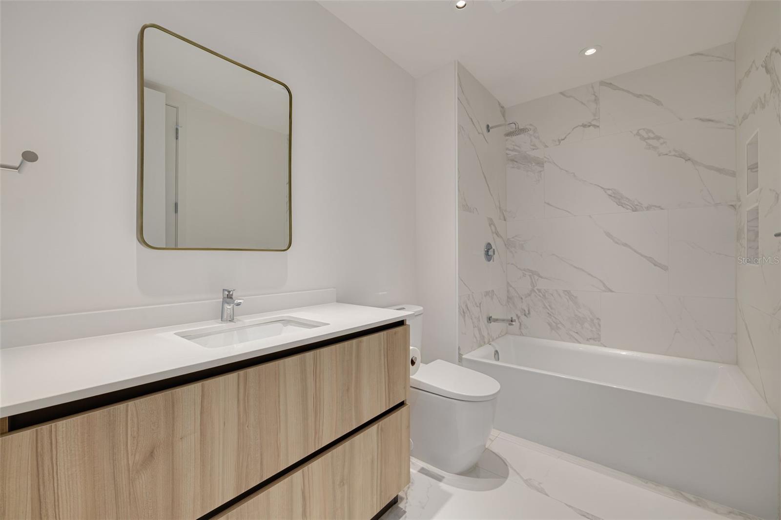 SERENA BY THE SEA - Residential Lease