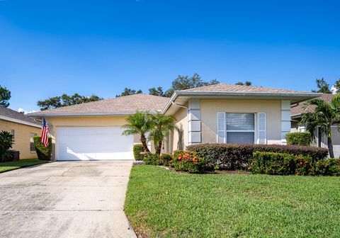 A home in WINTER HAVEN