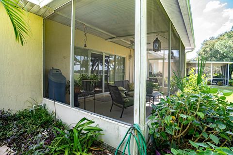 A home in WINTER HAVEN