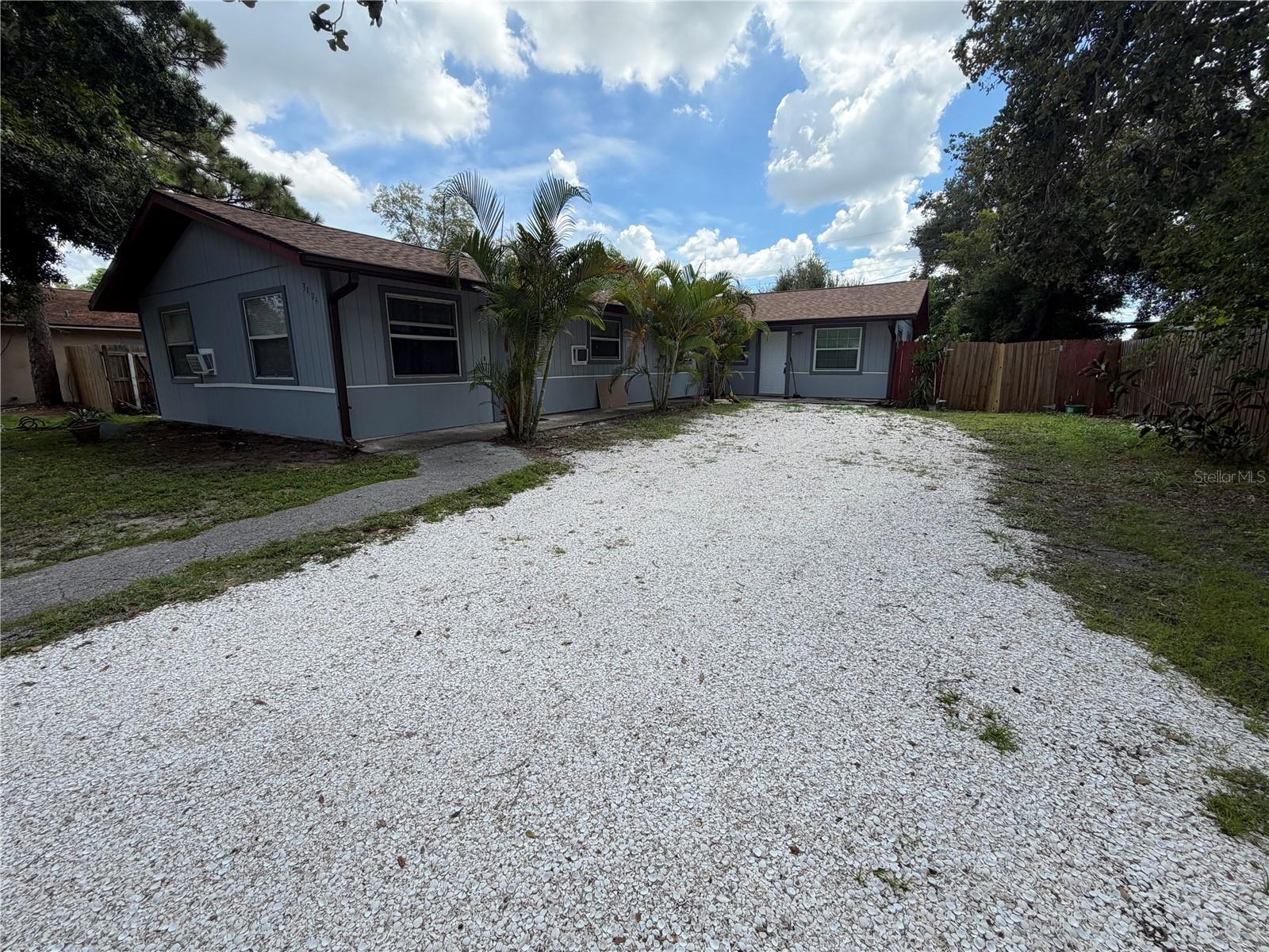 3096 GREEN ACRES AVENUE