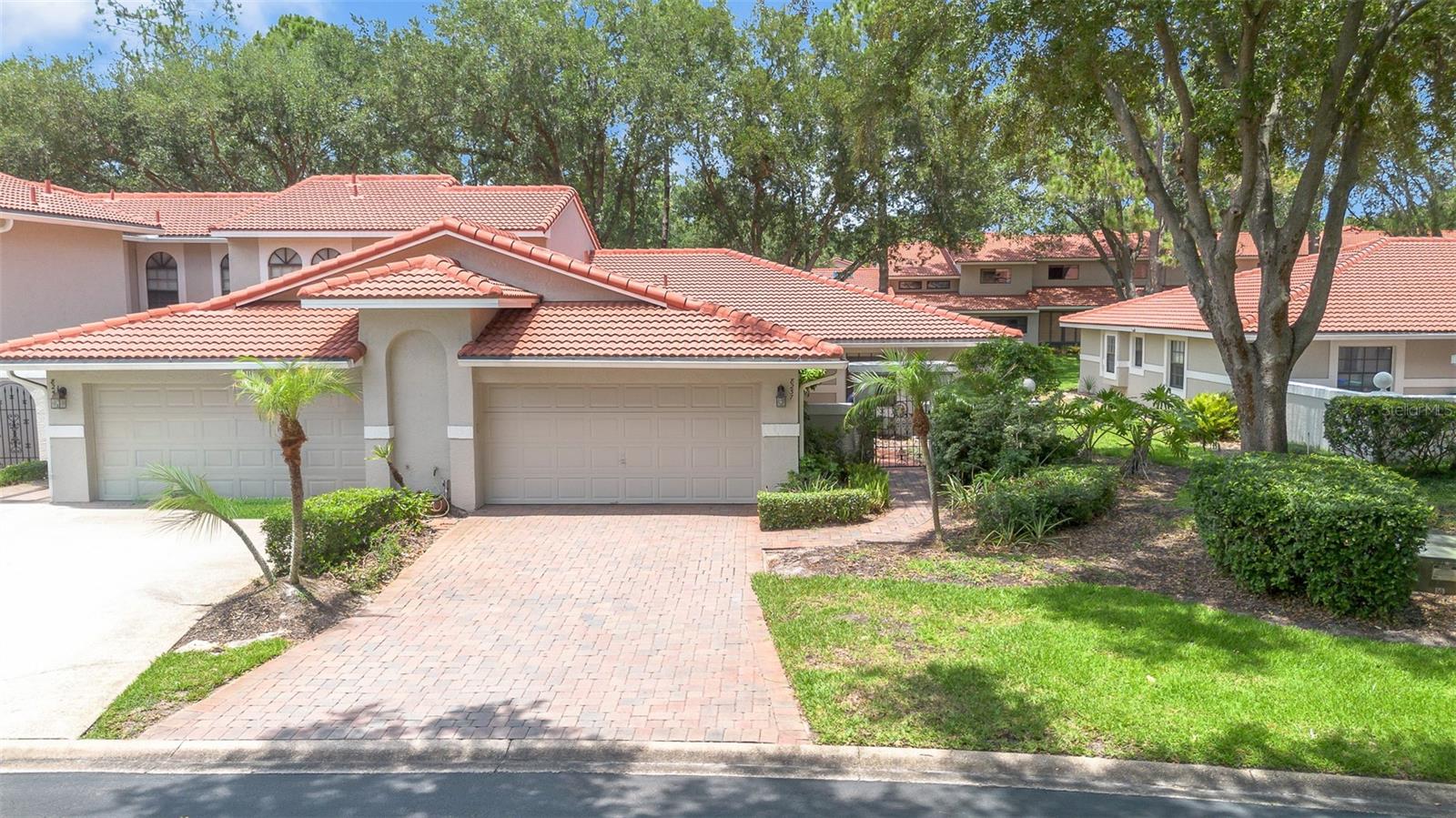 8237 BREEZE COVE LANE