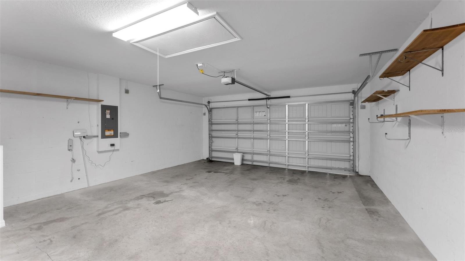 HOLLAND PARK PLACE PH 2 - Residential