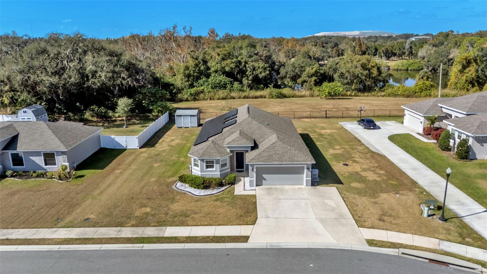 HOLLAND PARK PLACE PH 2 - Residential