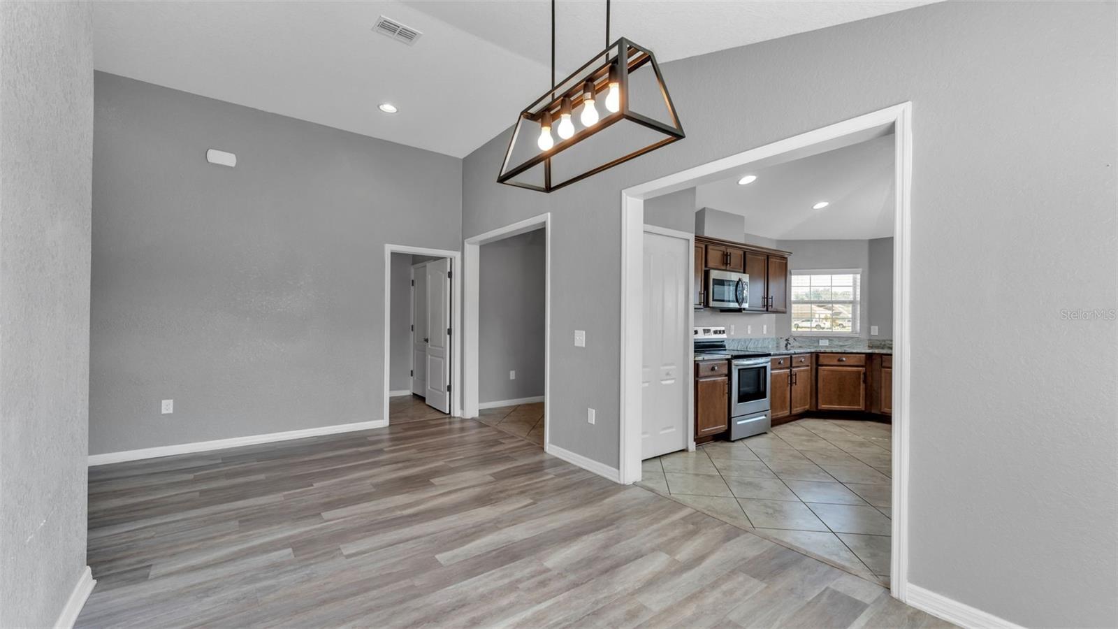 HOLLAND PARK PLACE PH 2 - Residential