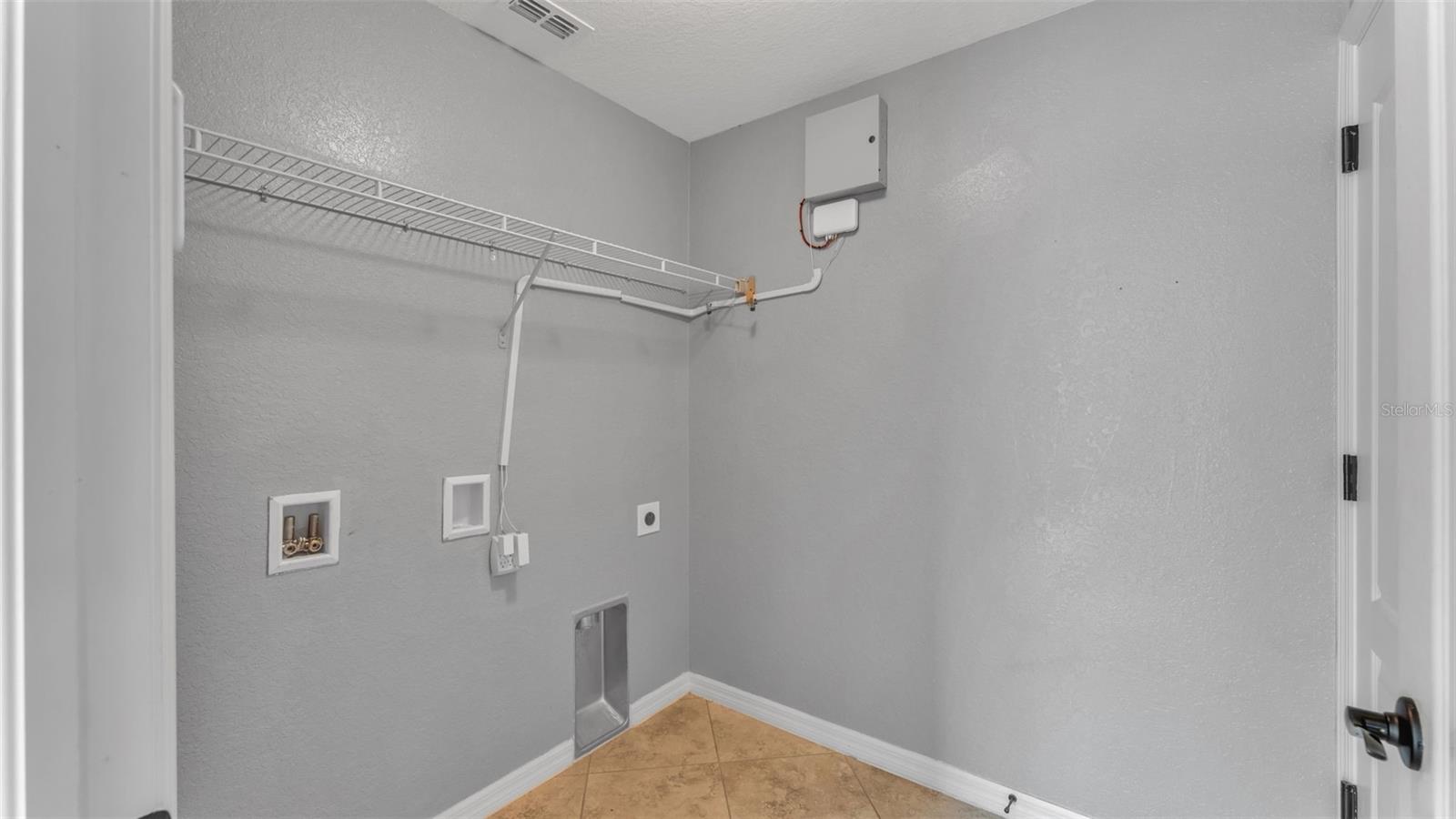 HOLLAND PARK PLACE PH 2 - Residential