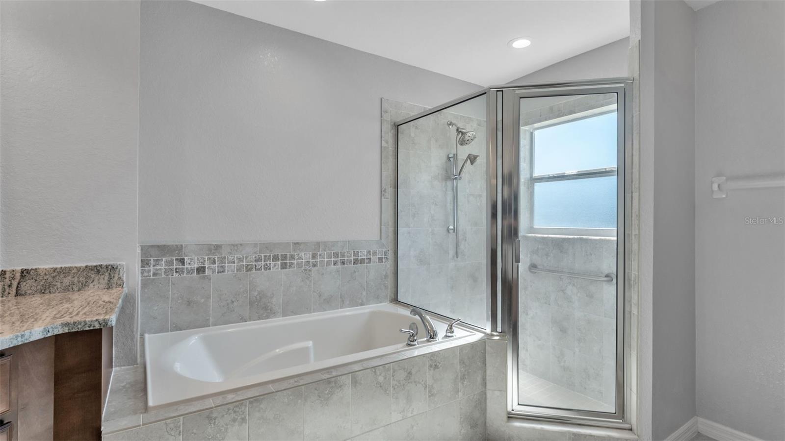 HOLLAND PARK PLACE PH 2 - Residential