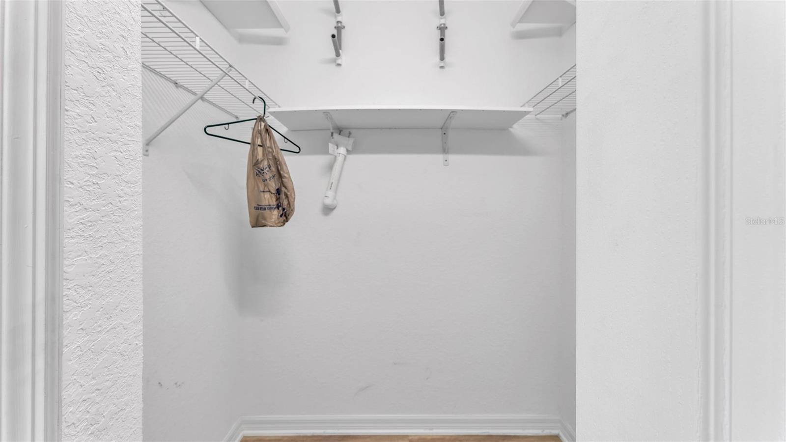 HOLLAND PARK PLACE PH 2 - Residential