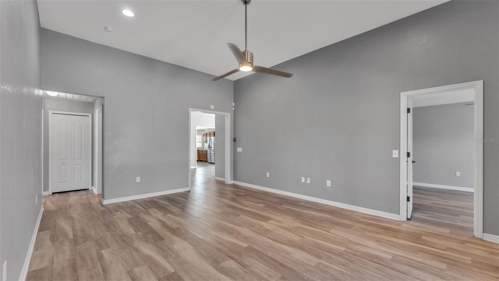 HOLLAND PARK PLACE PH 2 - Residential