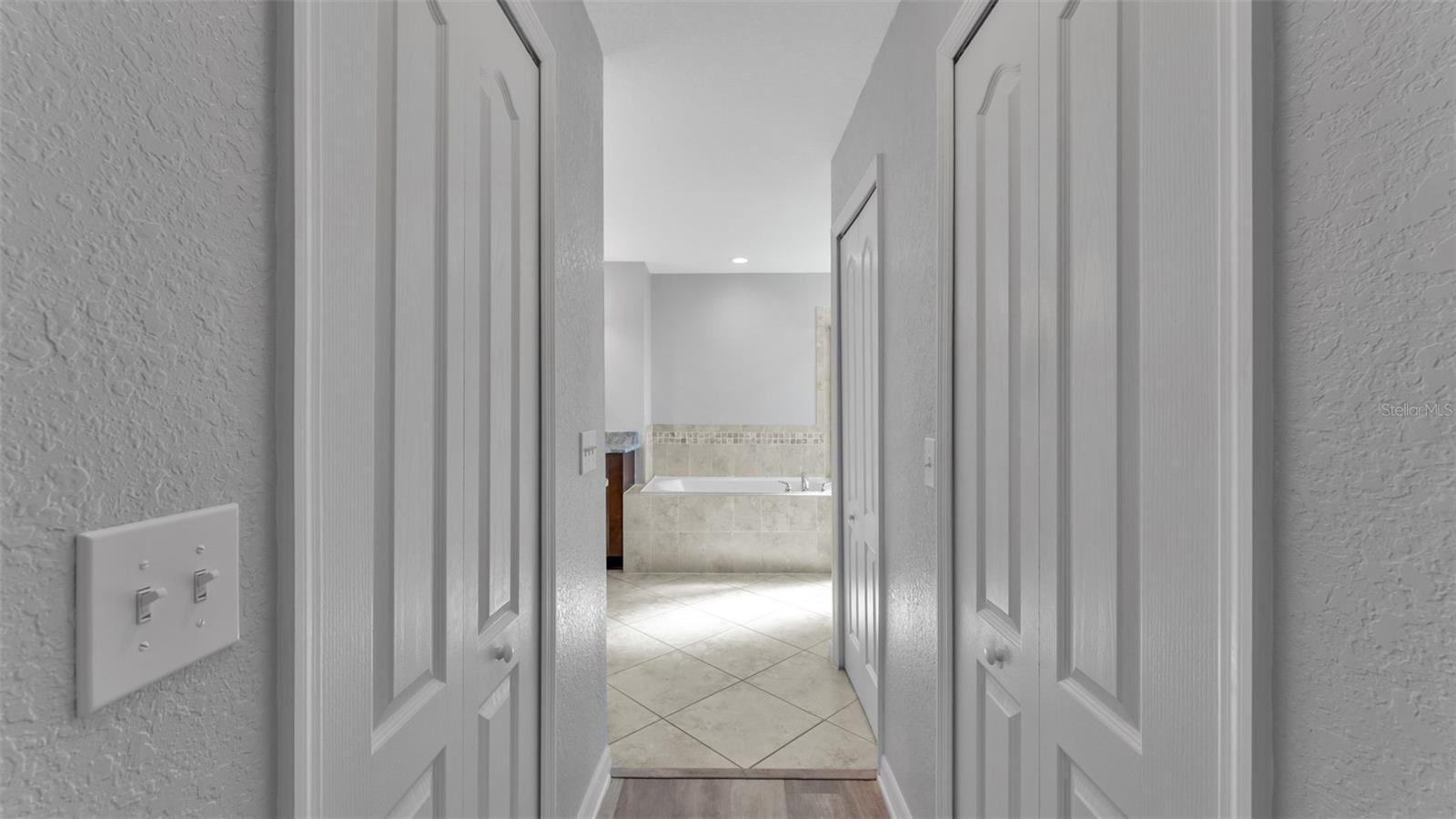 HOLLAND PARK PLACE PH 2 - Residential