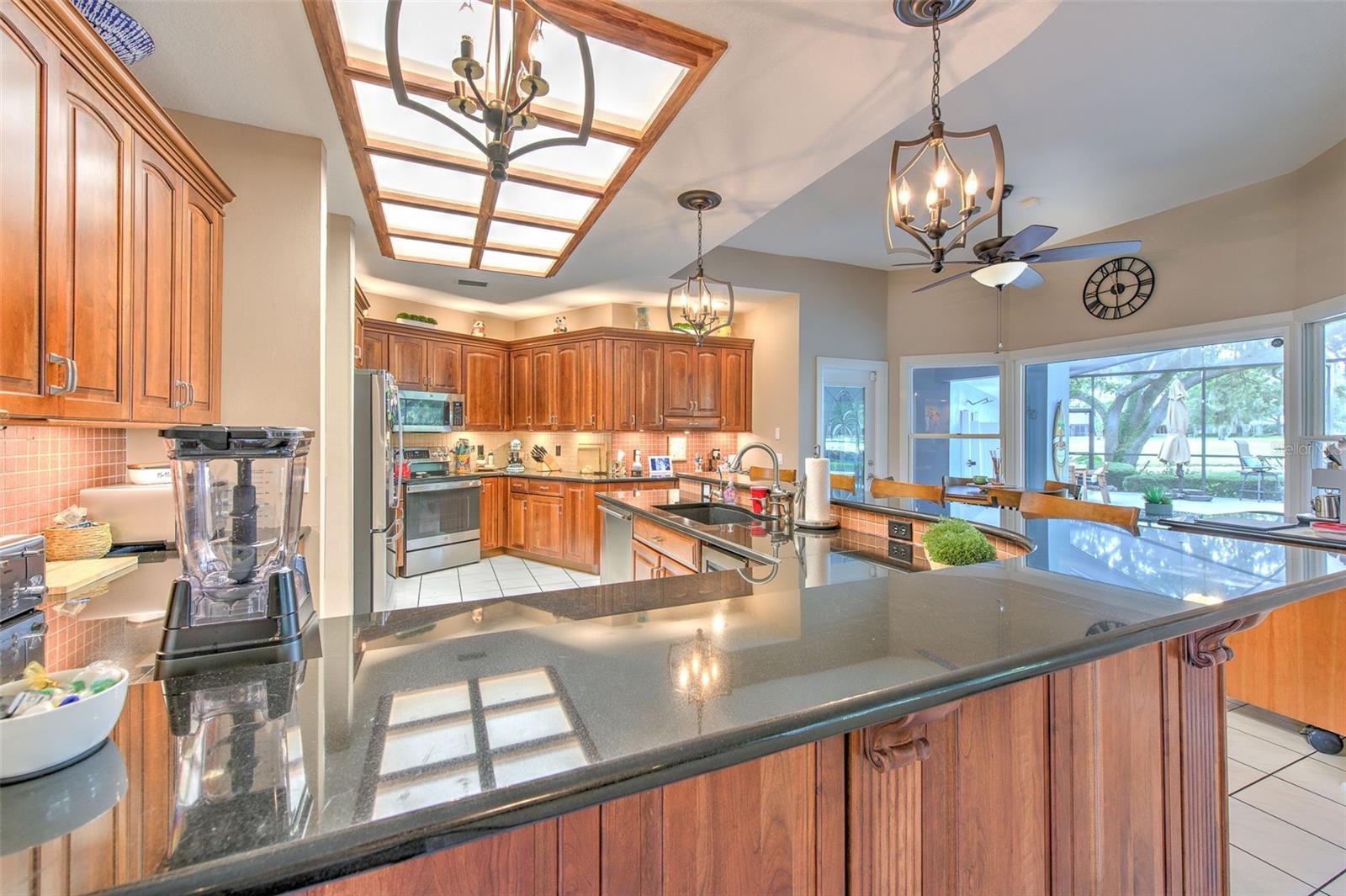 RIVER HILLS COUNTRY CLUB PH - Residential