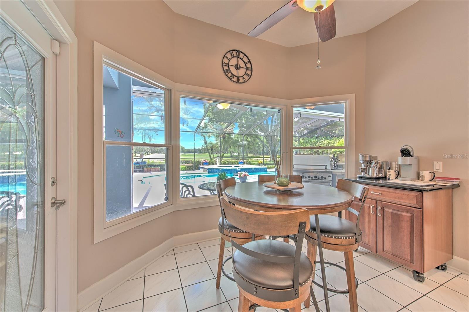 RIVER HILLS COUNTRY CLUB PH - Residential