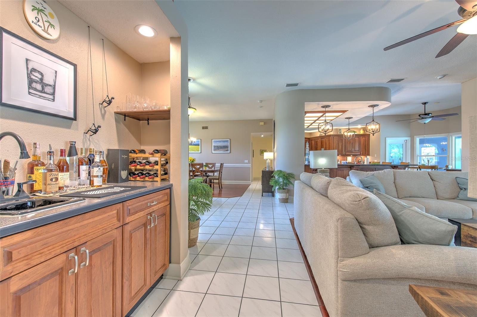 RIVER HILLS COUNTRY CLUB PH - Residential