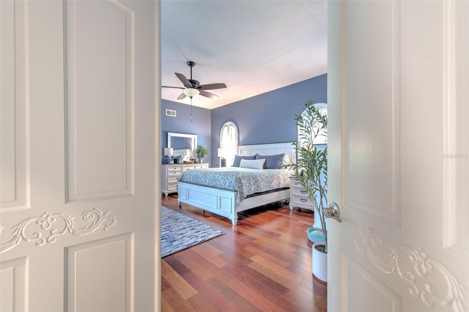 RIVER HILLS COUNTRY CLUB PH - Residential