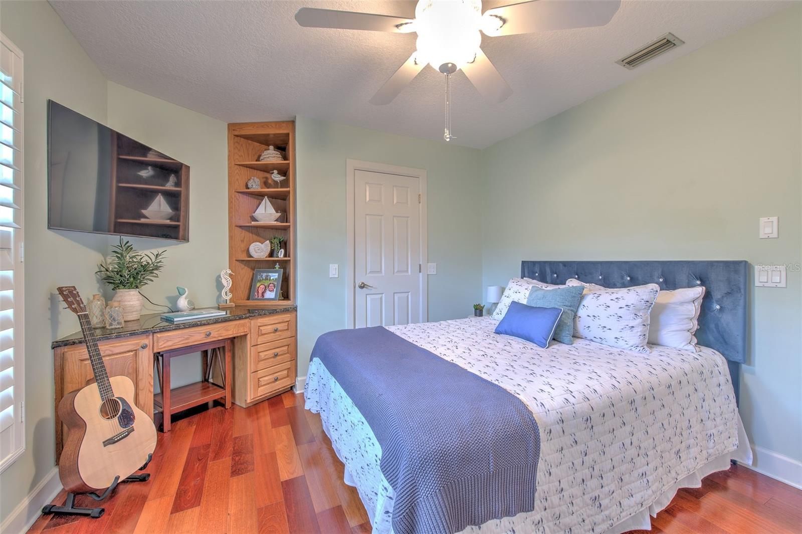 RIVER HILLS COUNTRY CLUB PH - Residential