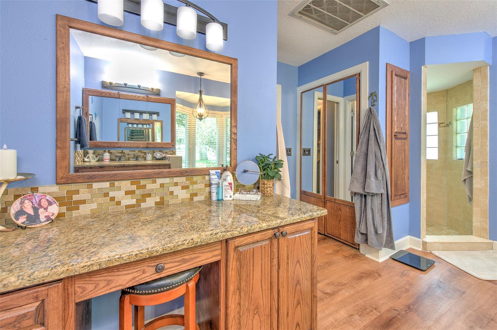 RIVER HILLS COUNTRY CLUB PH - Residential
