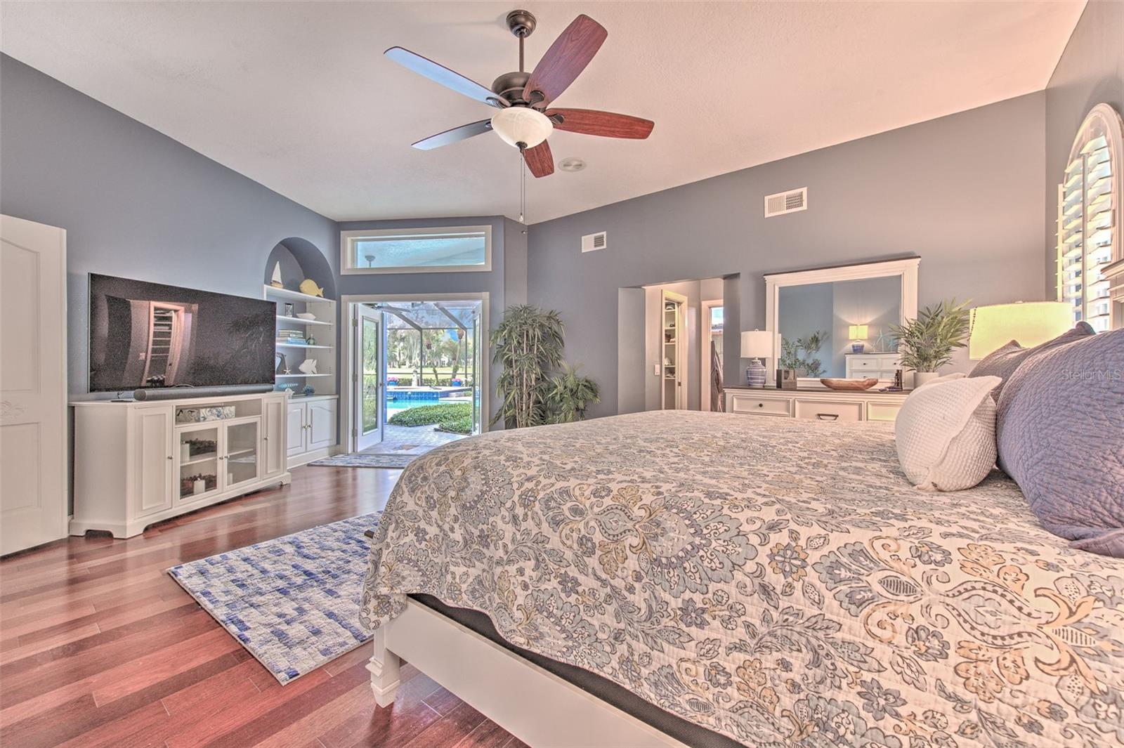 RIVER HILLS COUNTRY CLUB PH - Residential