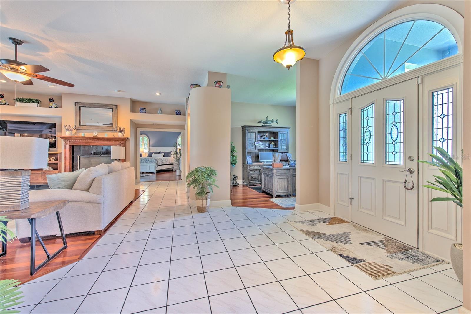RIVER HILLS COUNTRY CLUB PH - Residential
