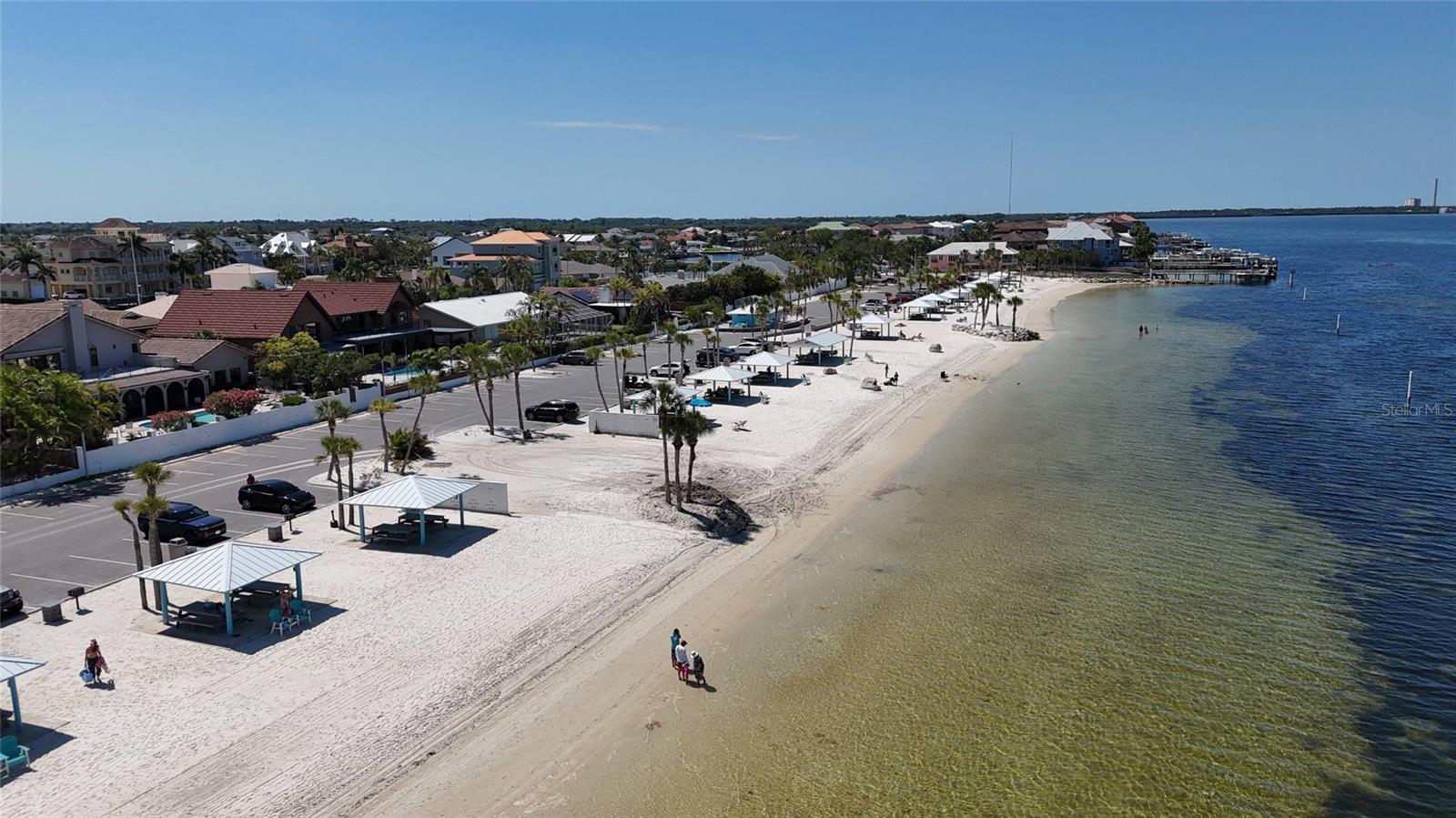 FLOR A MAR - Residential