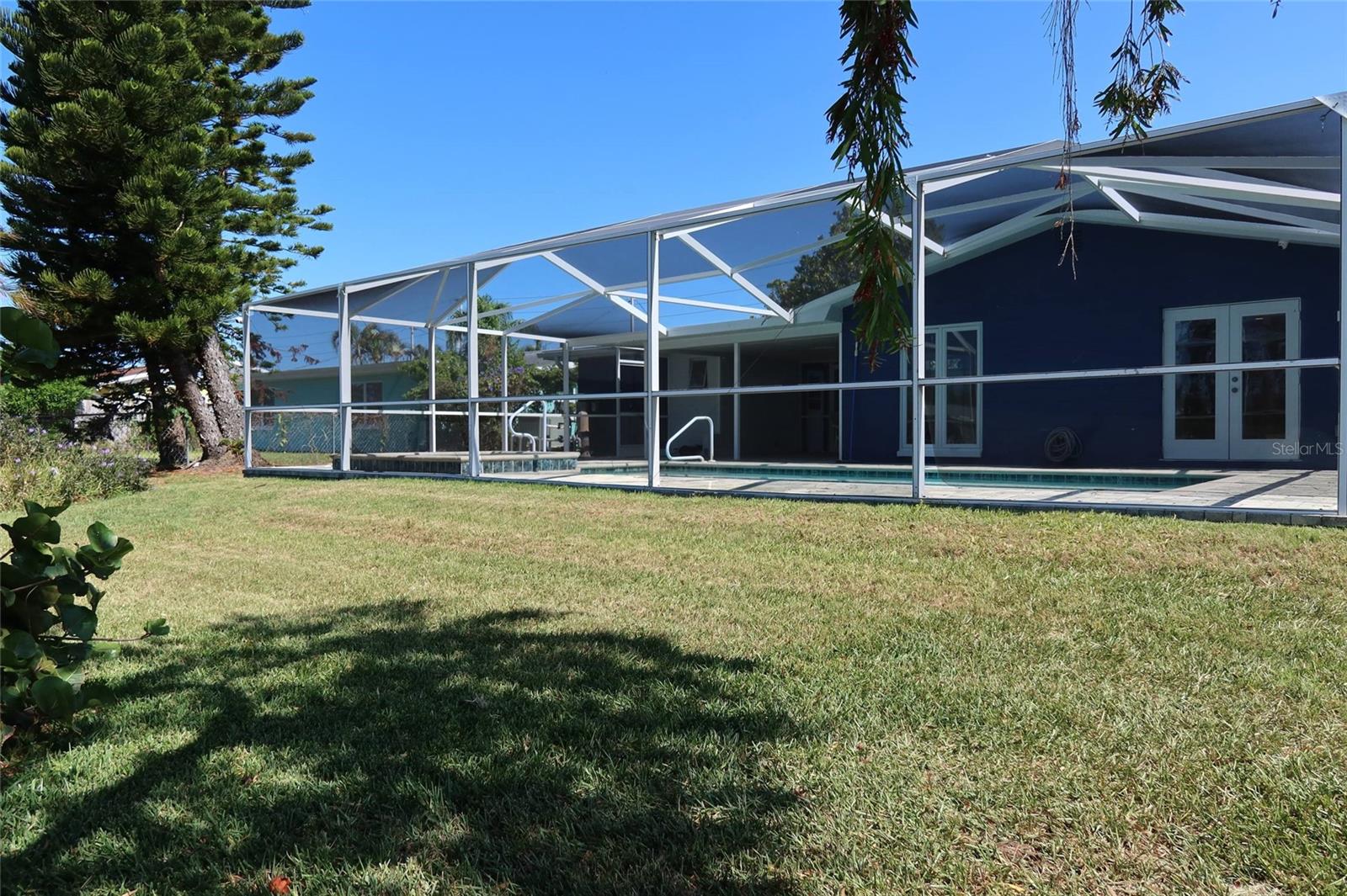 FLOR A MAR - Residential