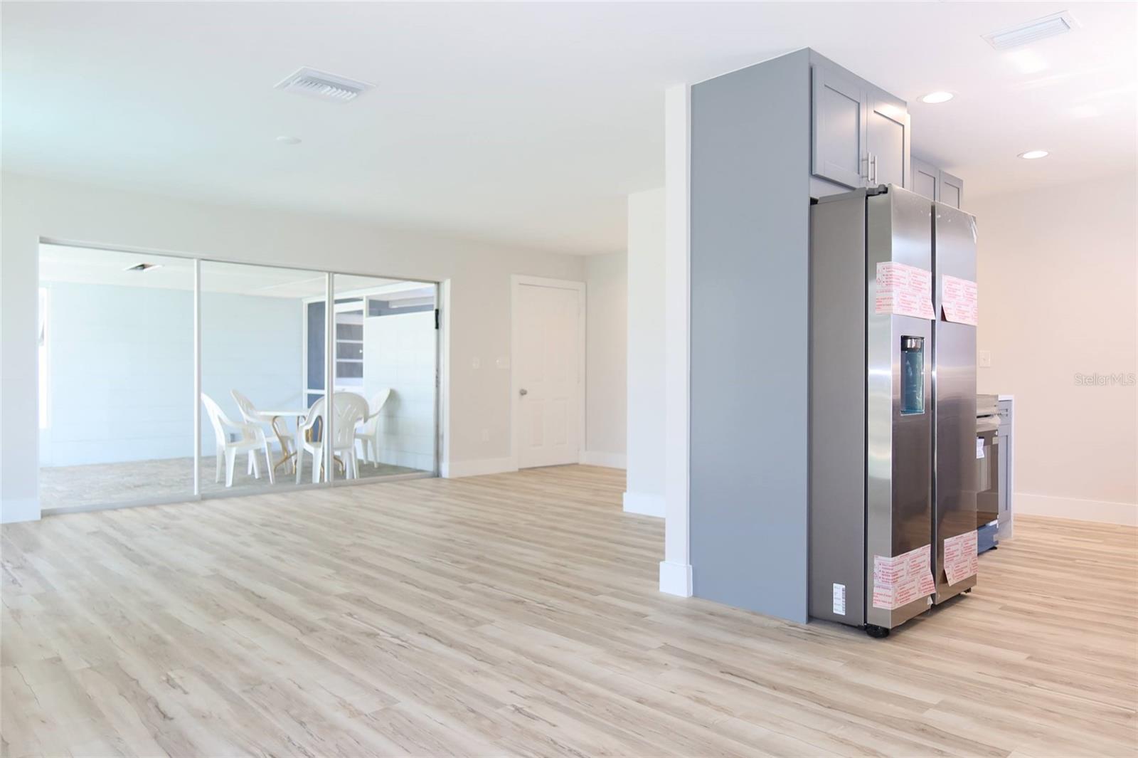 FLOR A MAR - Residential