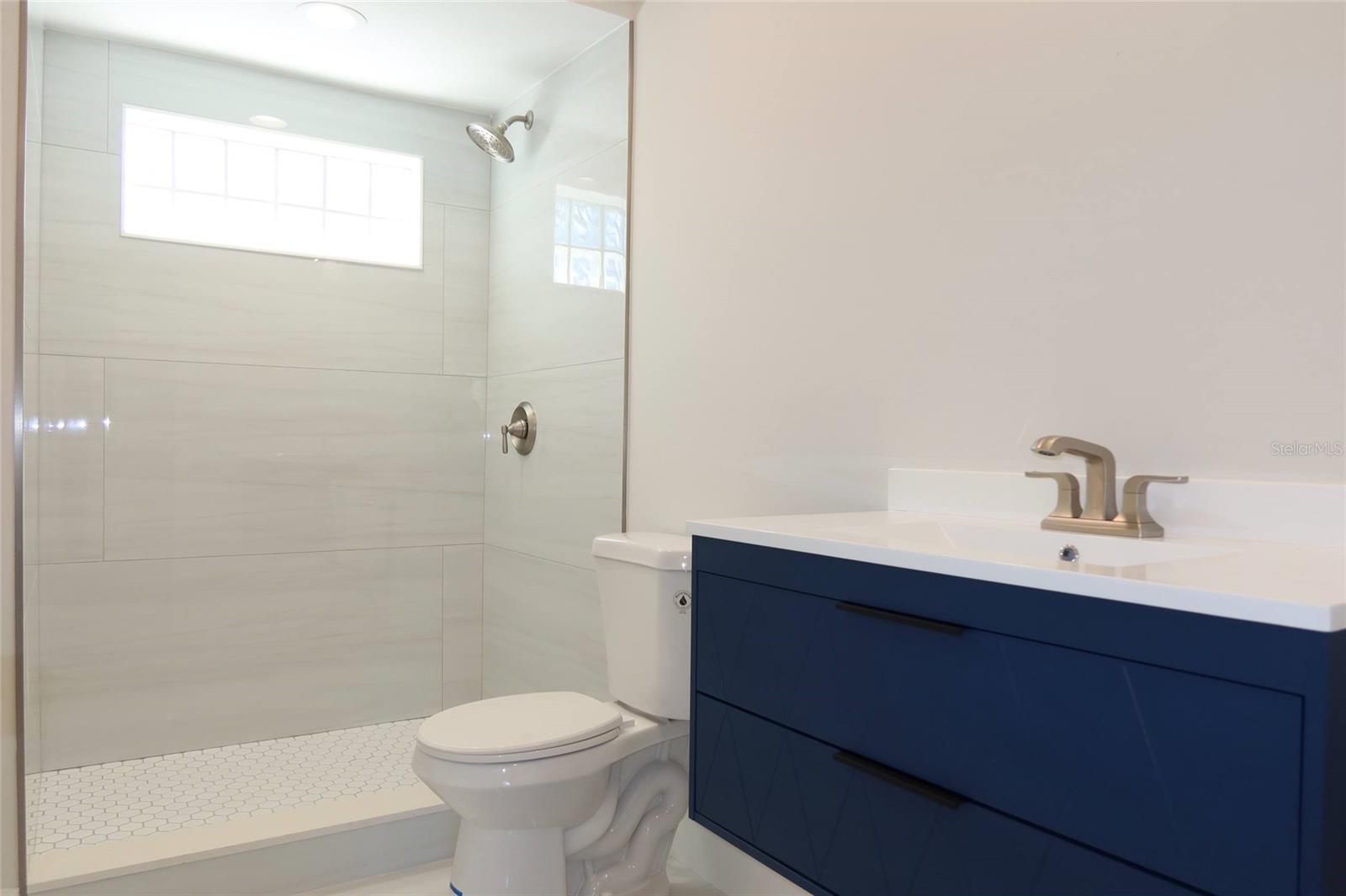 FLOR A MAR - Residential