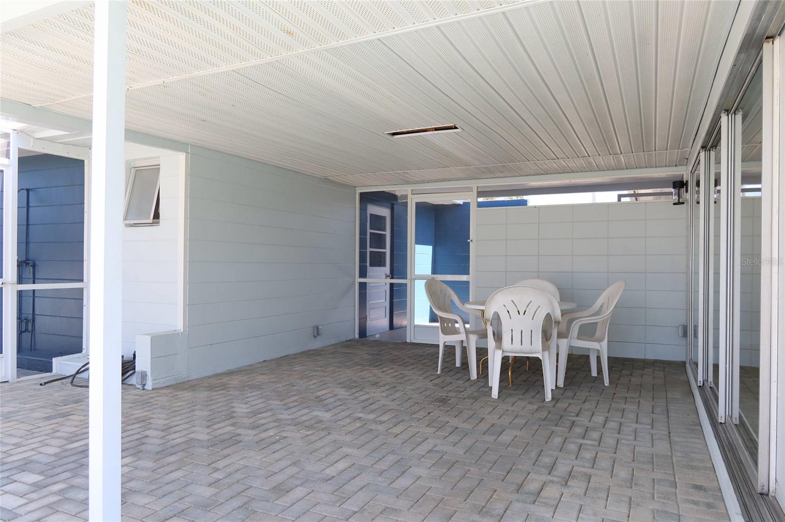 FLOR A MAR - Residential