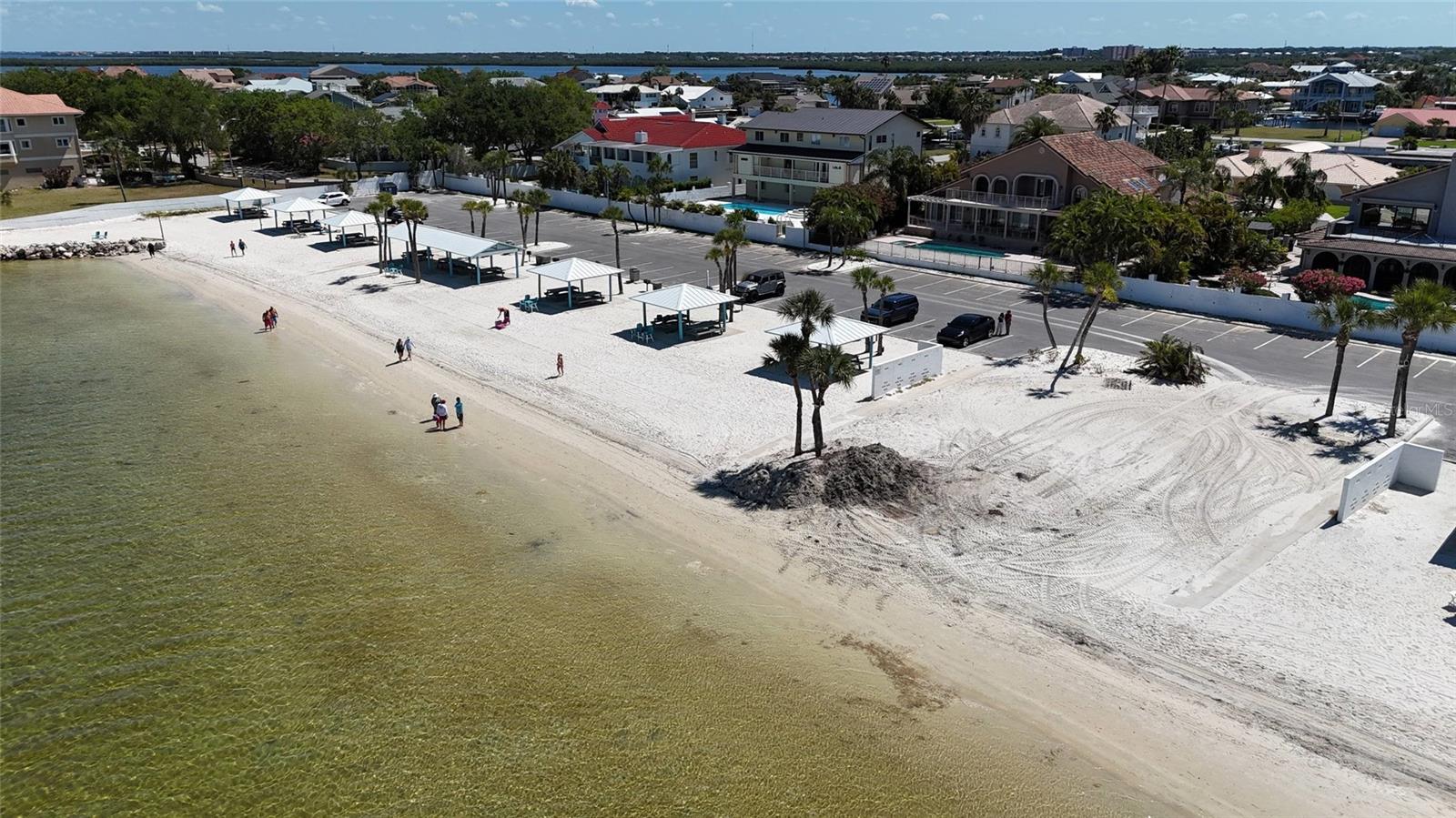 FLOR A MAR - Residential