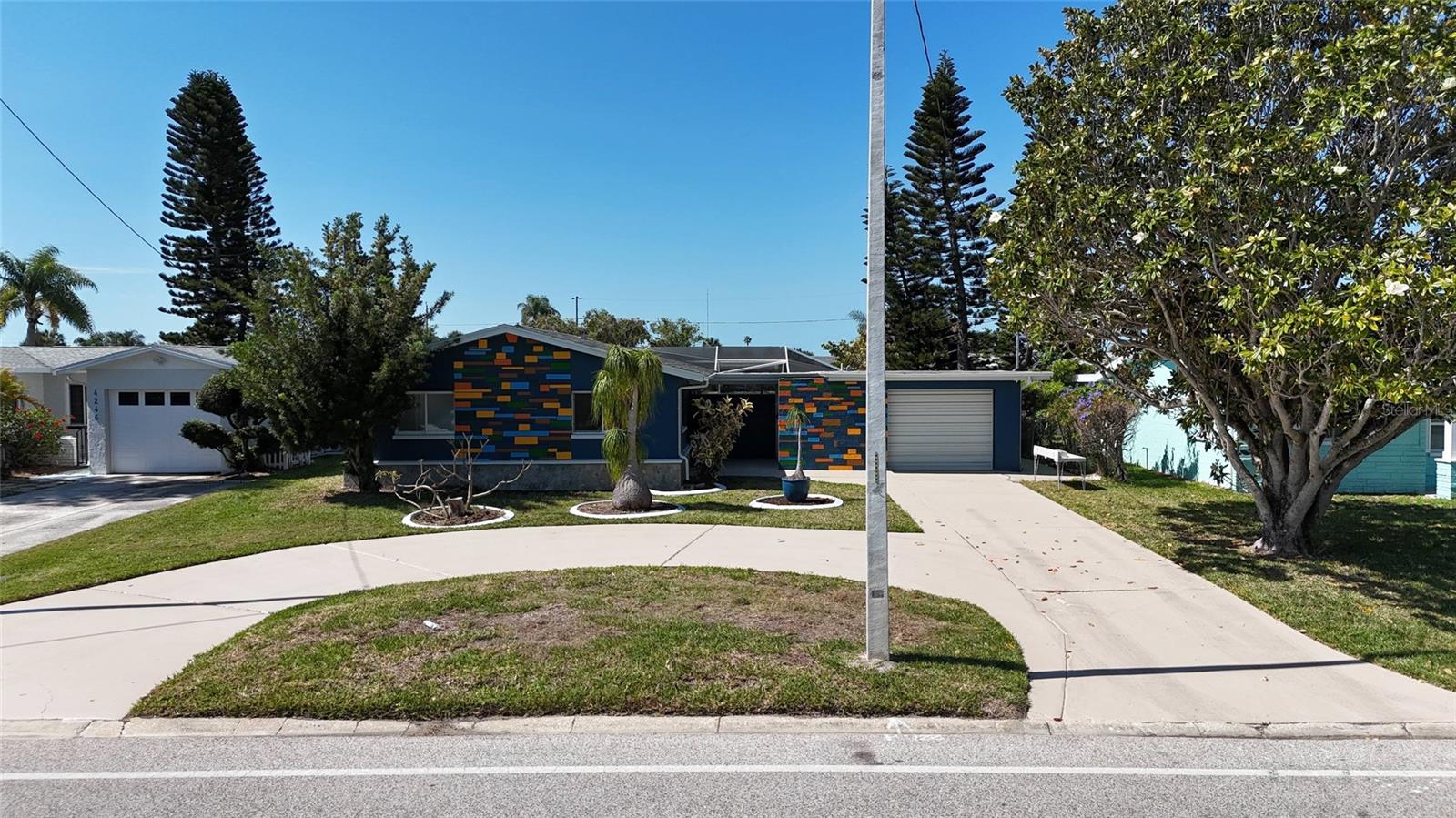 FLOR A MAR - Residential