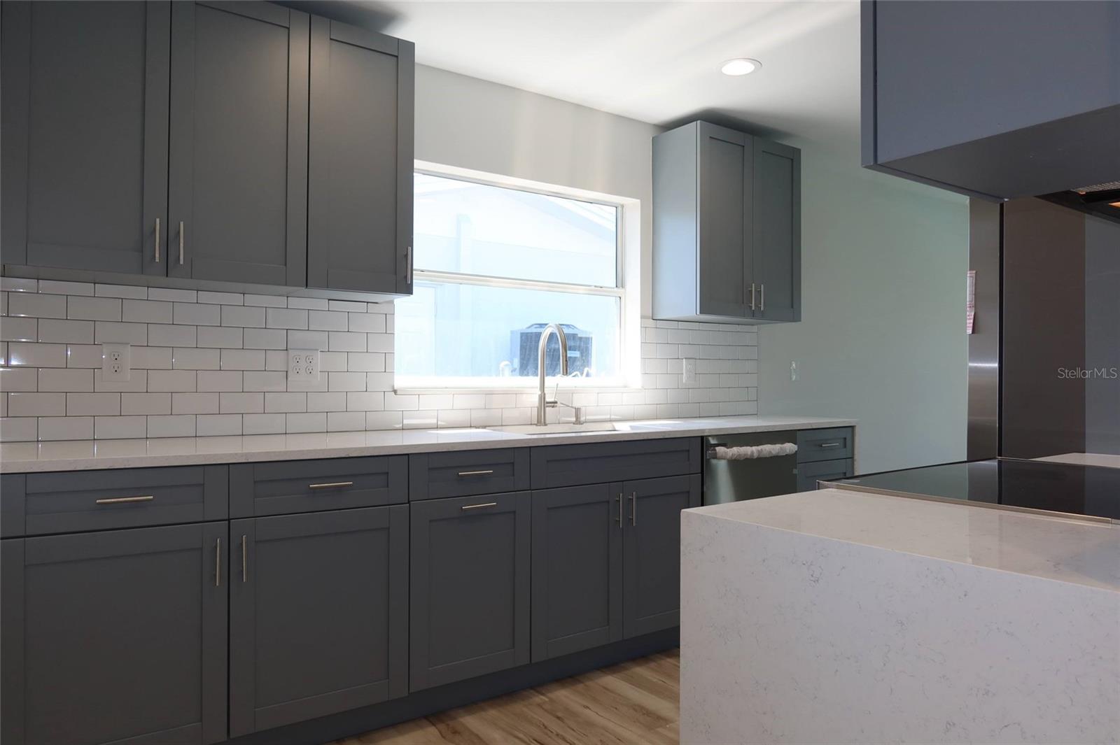 FLOR A MAR - Residential