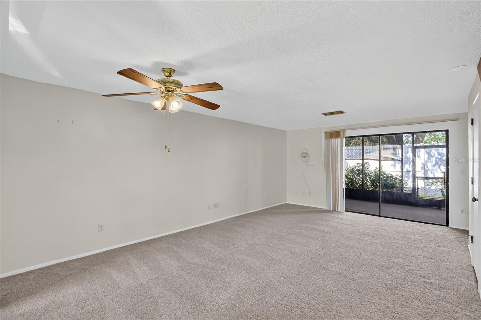 TALL PINES - Residential